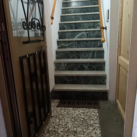 شقة La Sosta1-2 *